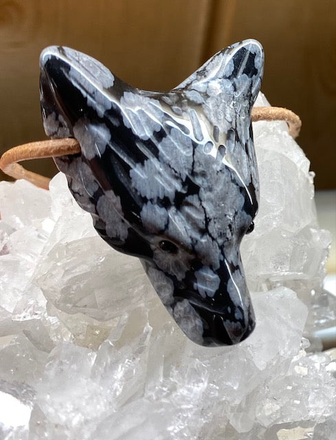 Wolfskopf Anhänger Schneeflockenobsidian