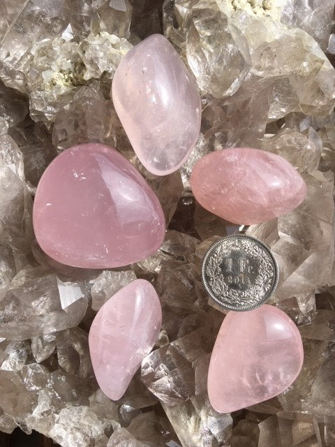 Rosenquarz Trommelstein